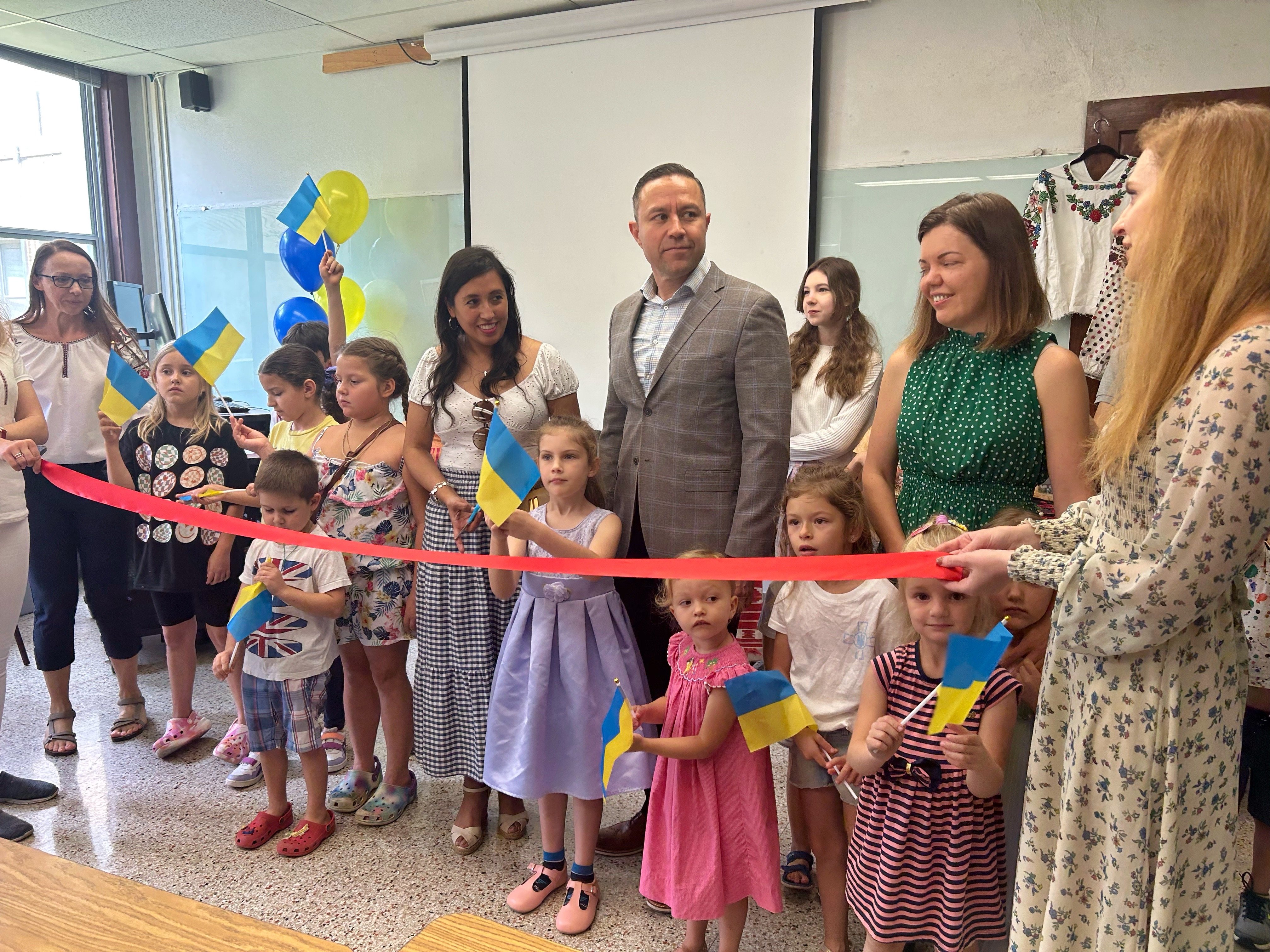 В Сан-Антоніо штаті Техас відкрилася перша українська школа. 