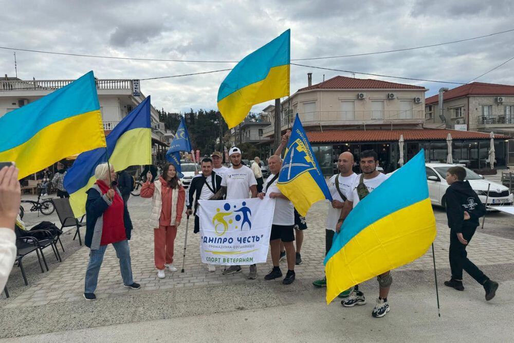 Українські захисники та діаспора долучилися до турніру з веслування на ялах